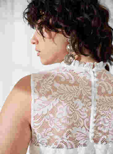 Ærmeløs brudekjole med blonder og plissé, Bright White, Image image number 1