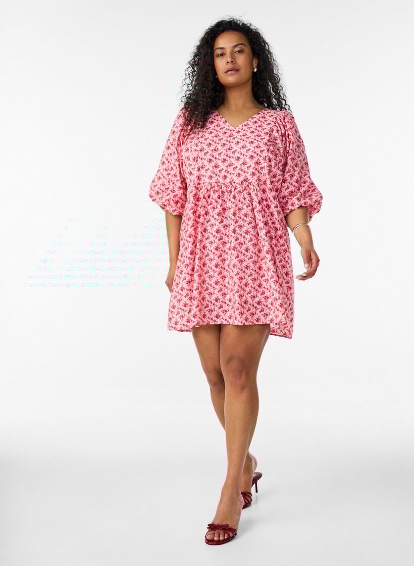 Kort kjole i viskose med empire-snit og ballon&aelig;rmer, R&oslash;d, Model image number 1