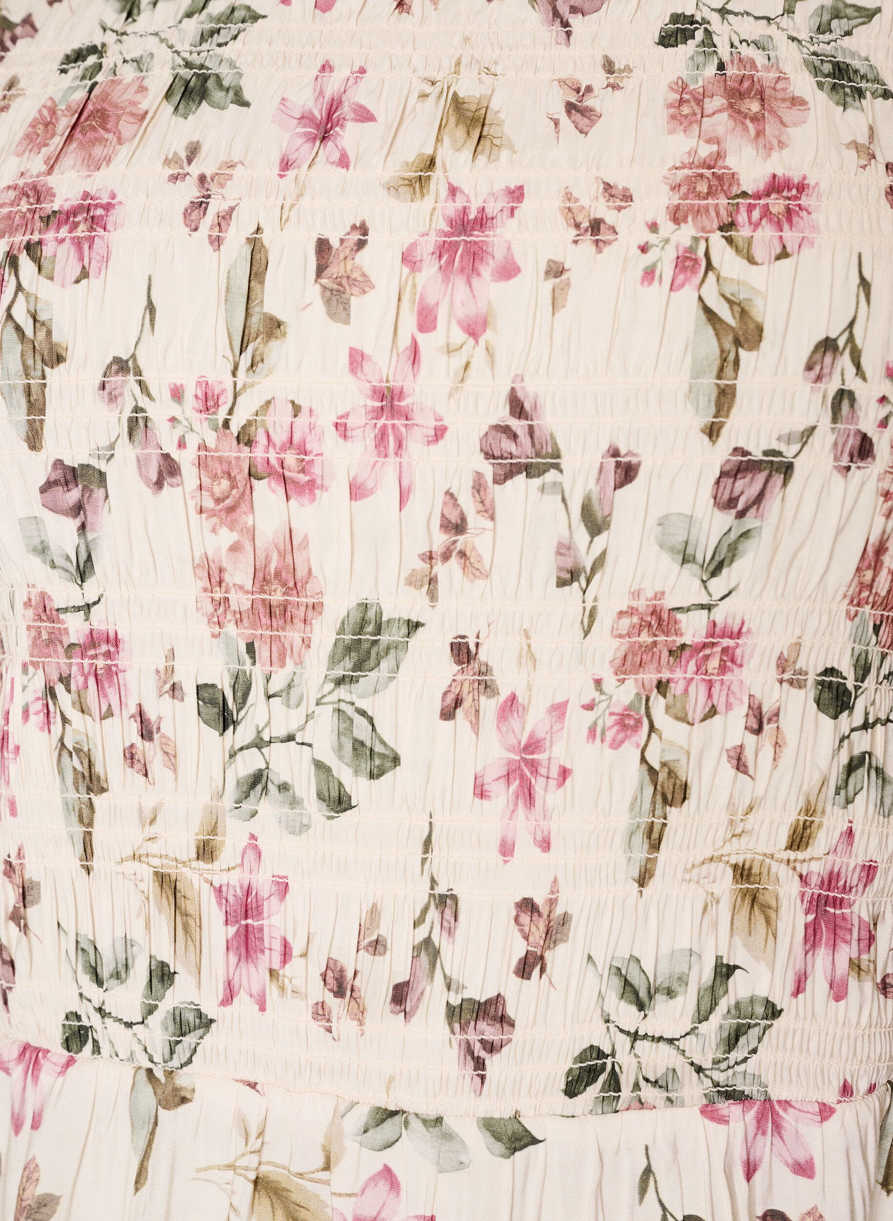 ZizziBluse i viskose med smock og peplum-effekt, Vanilla, Packshot image number 2