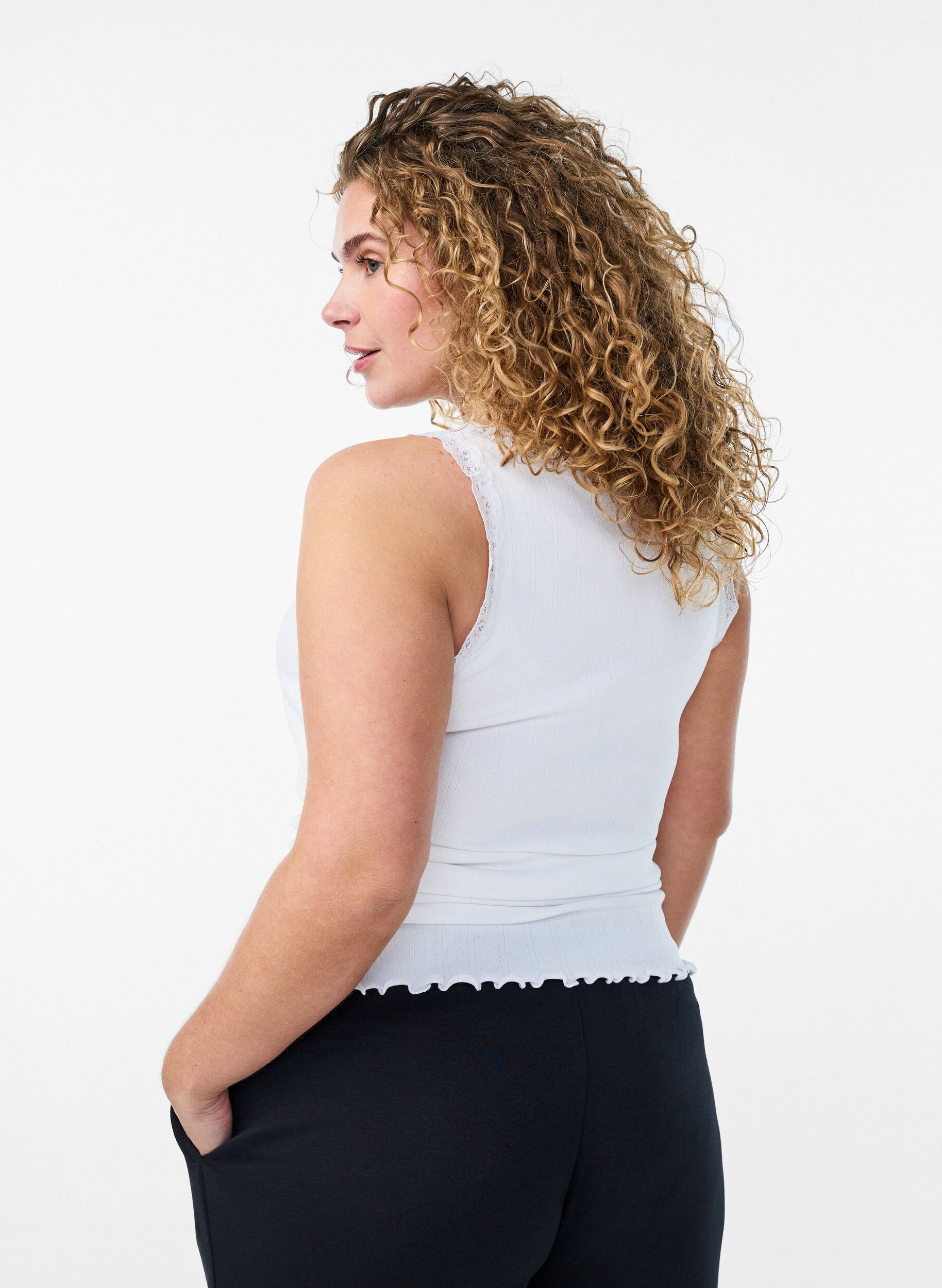 Zizzi Tanktop med blondekanter og hulm&oslash;nster, Hvid, Model image number 2