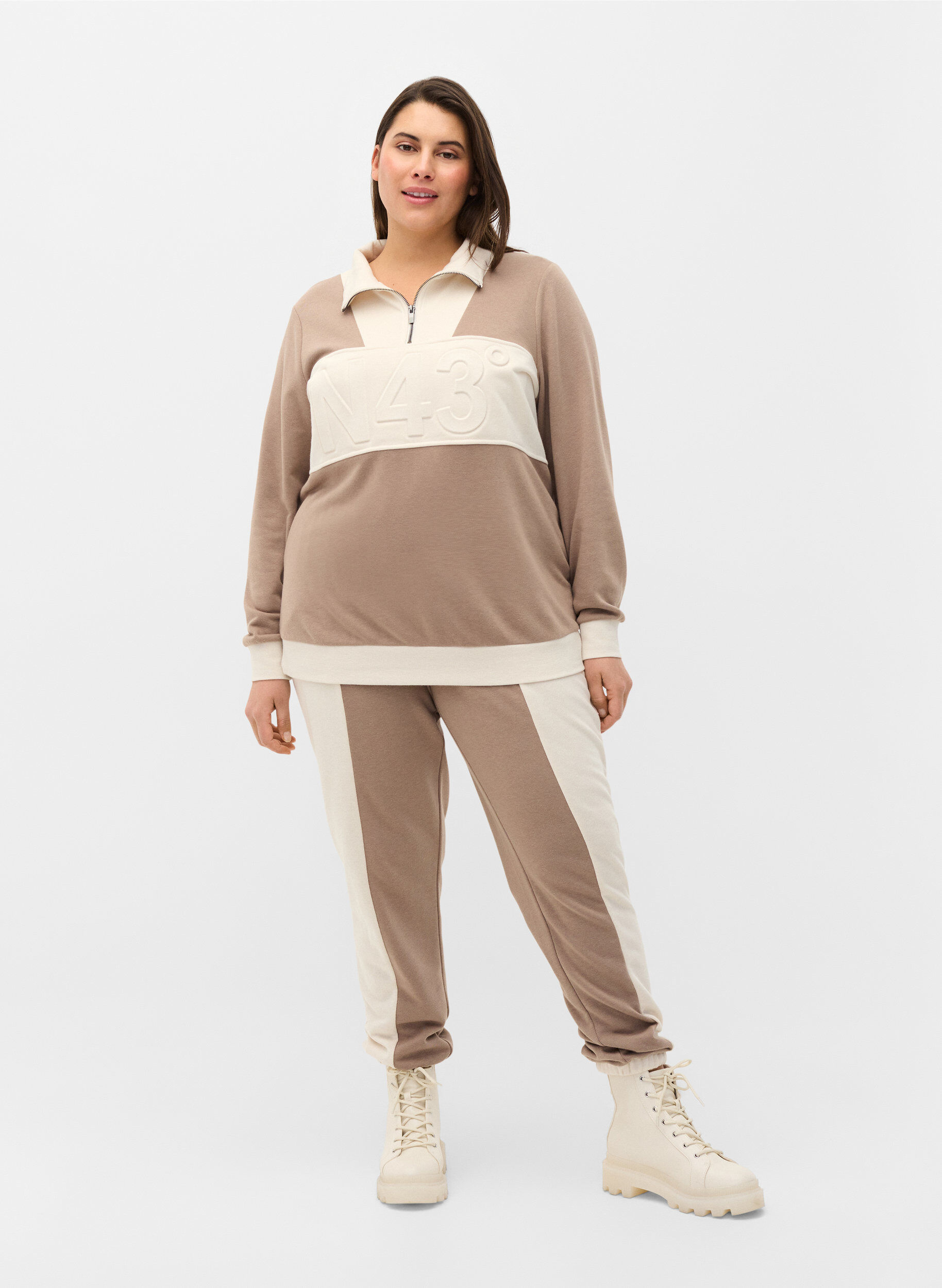 Zizzi Sweatshirt med colorblock, Timber Wolf/Birch, Model image number 0