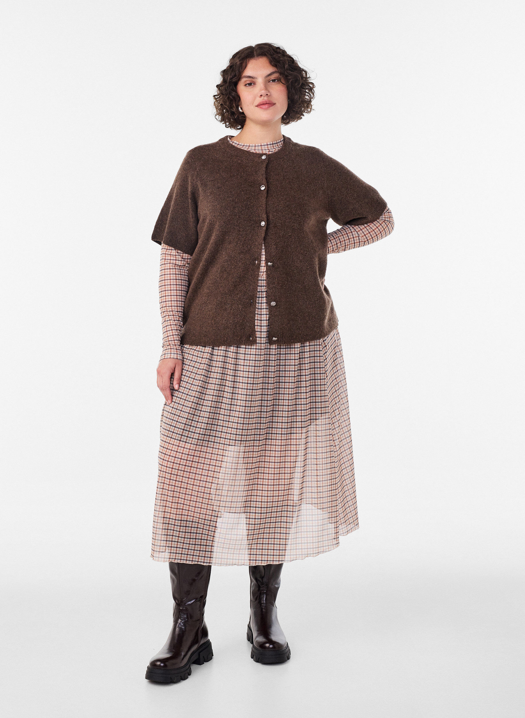 Mesh bluse med ternet m&oslash;nster, Beige, Model