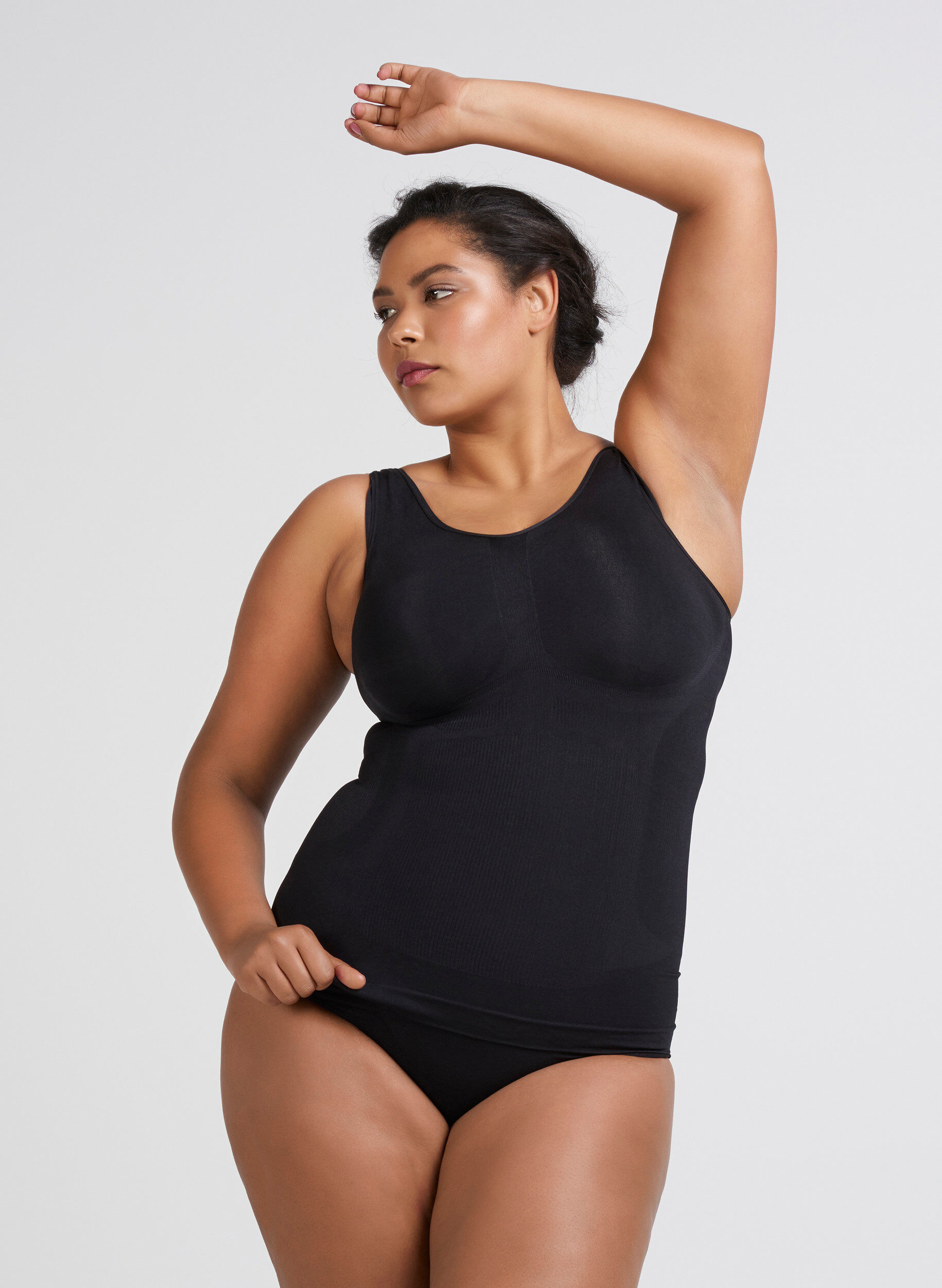 Zizzi Shapewear top med brede stropper, Sort, Model image number 2