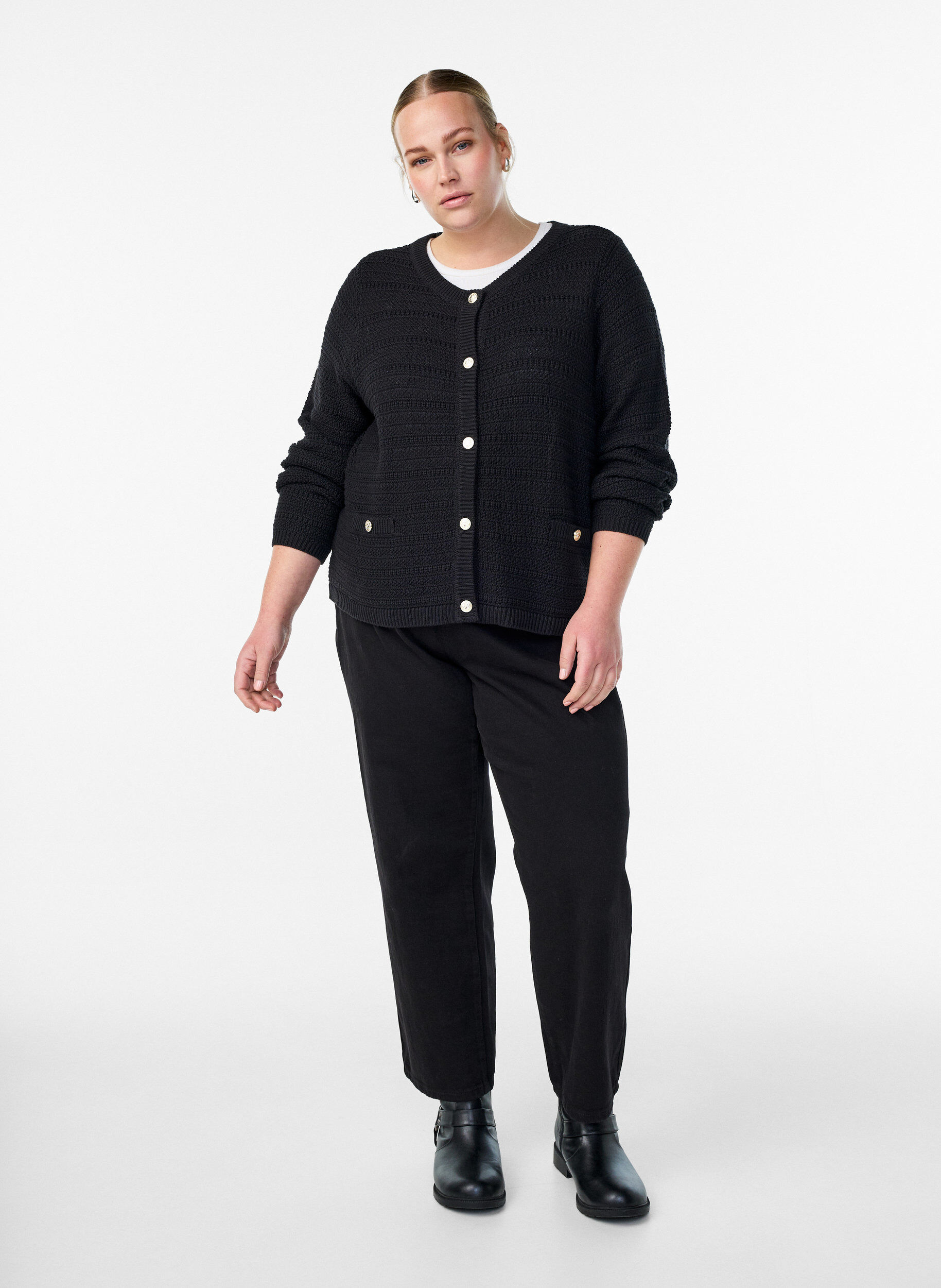 Zizzi Cardigan med strukturstrik og dekorative knapper, Sort, Model image number 1