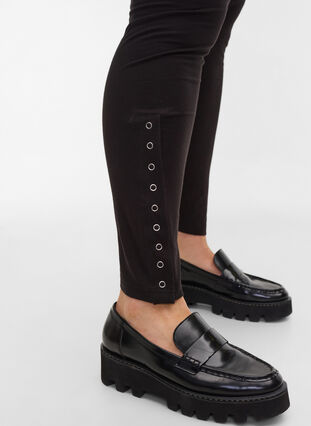 Viskose leggings med trykknapper, Black, Model image number 2