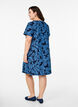 Kort a-shape kjole med blomsterprint, Bl&aring;, Model image number 2