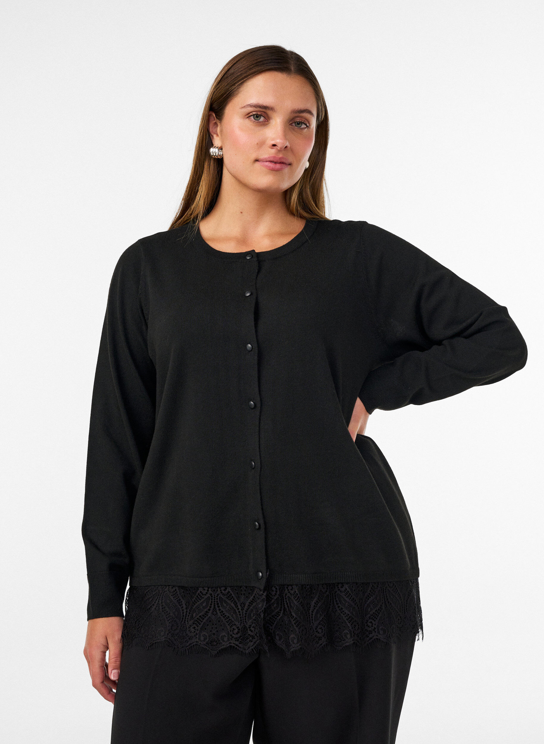 Cardigan med bred blondekant, Sort, Model
