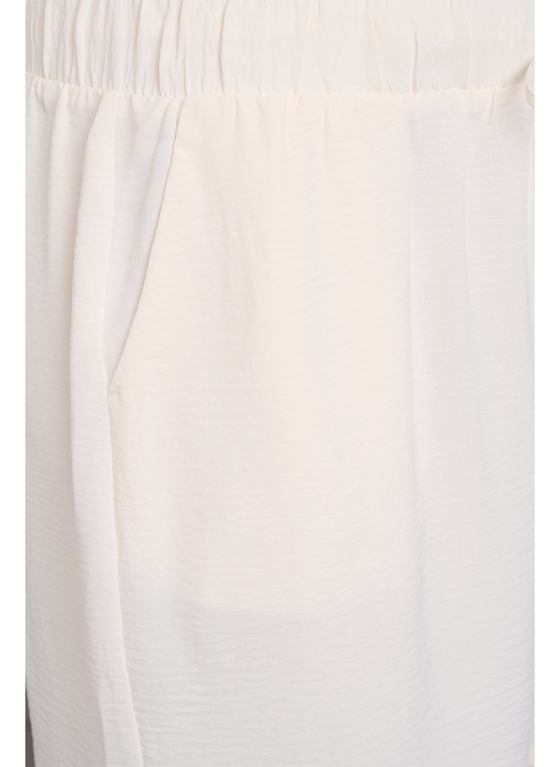 Zizzi Shorts med lommer og elastik i taljen, Vanilla, Packshot image number 2