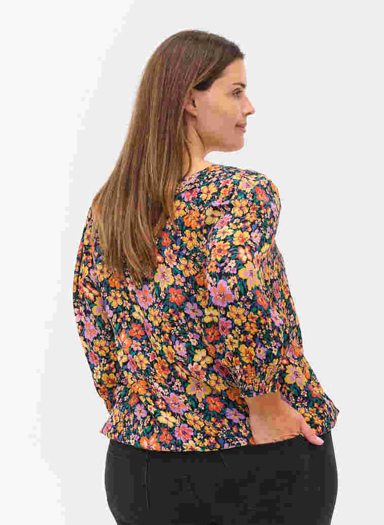 Blomstret viskose bluse med smock, Multi Flower AOP, Model image number 1