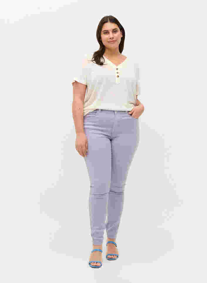 Super slim Amy jeans med høj talje, Lavender, Model