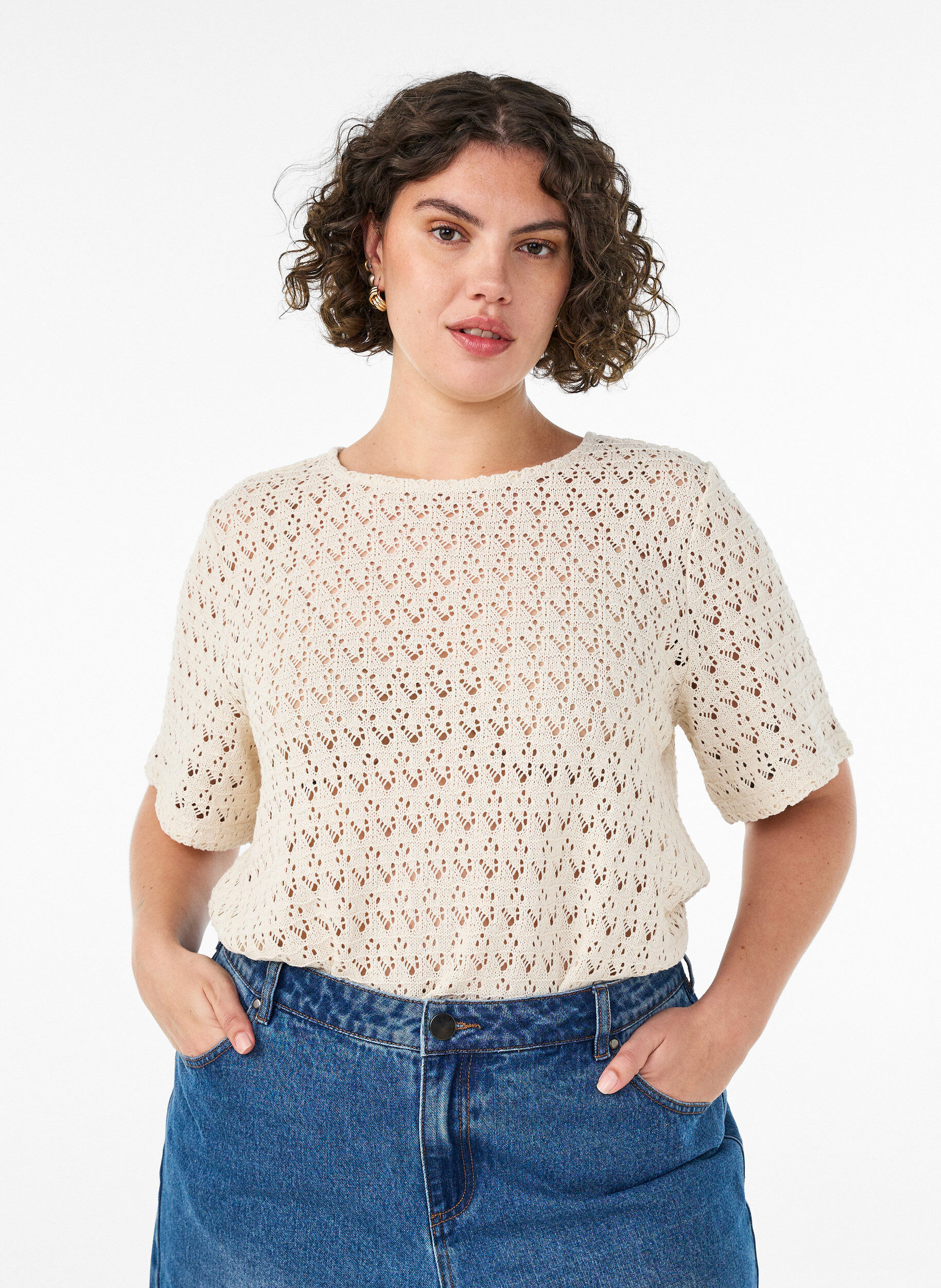 ZizziKort&aelig;rmet bluse med hulm&oslash;nster, Beige, Model image number 0