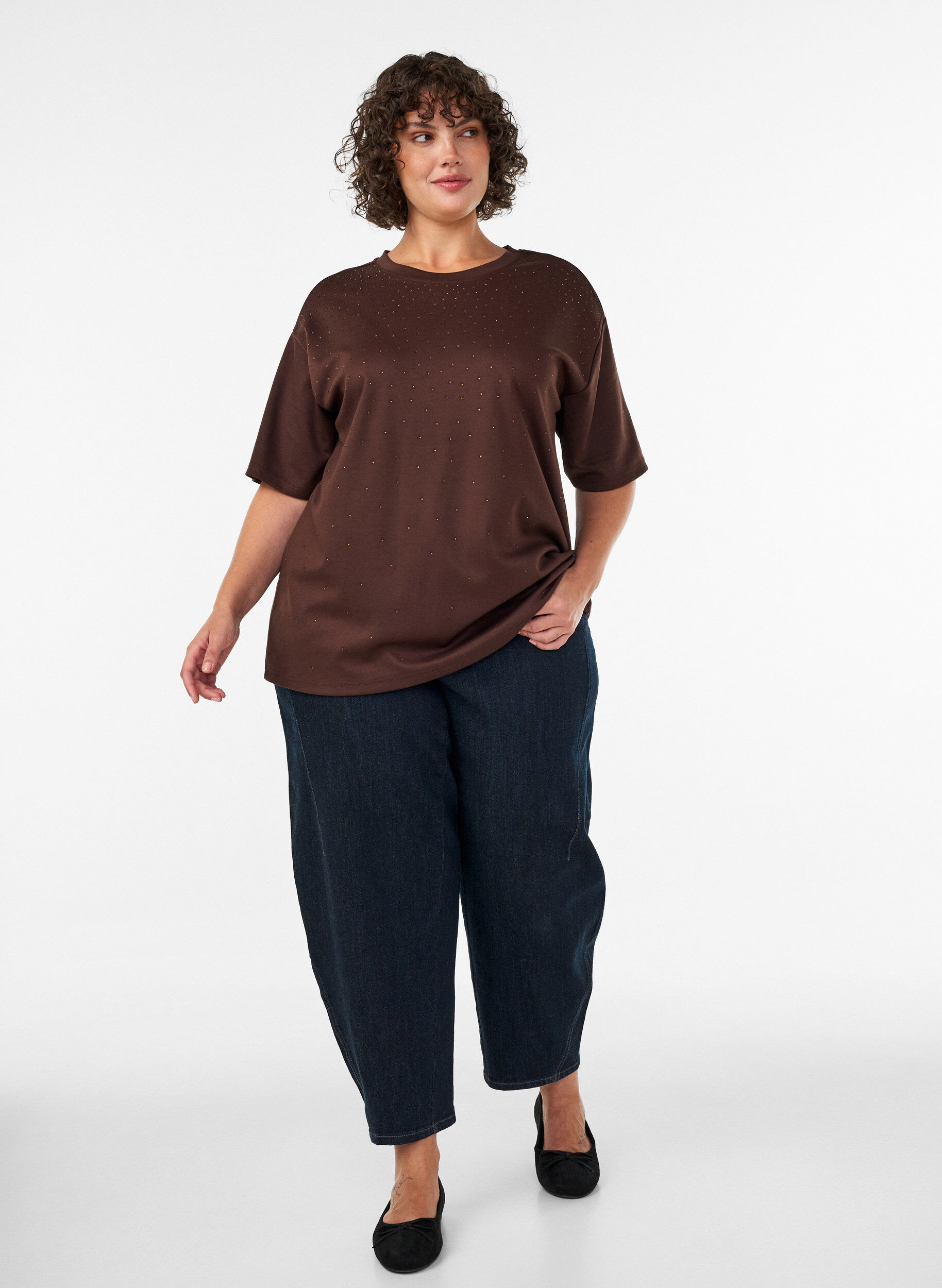 ZizziT-shirt med rhinsten og rund hals, Brun, Model image number 1