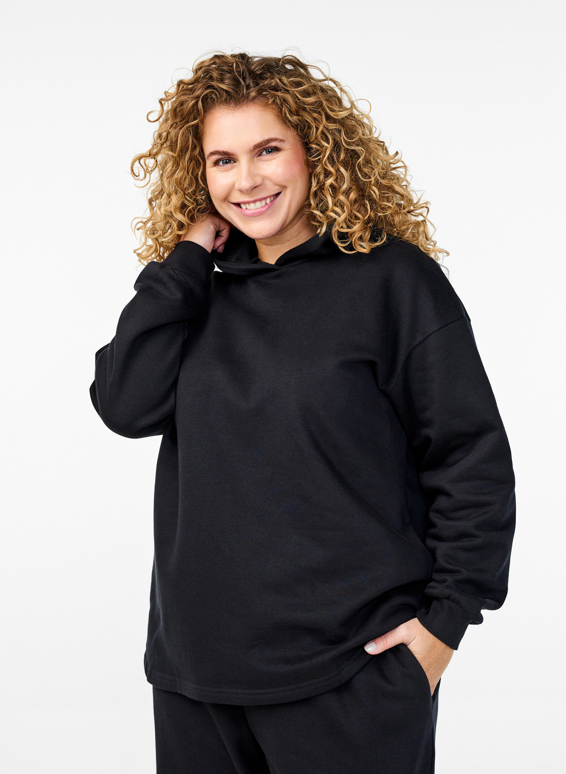 Zizzi Sweatshirt med h&aelig;tte, Black, Model image number 0