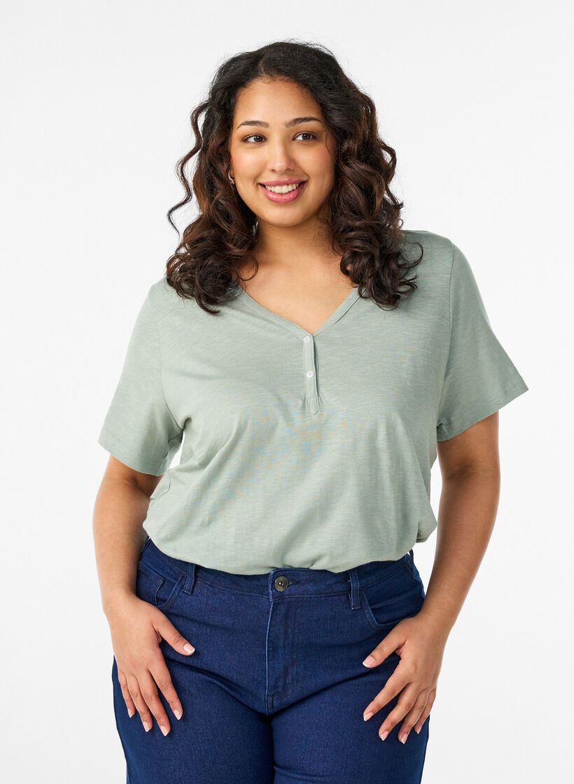 T-shirt med knapdetalje, Gr&oslash;n, Model image number 0