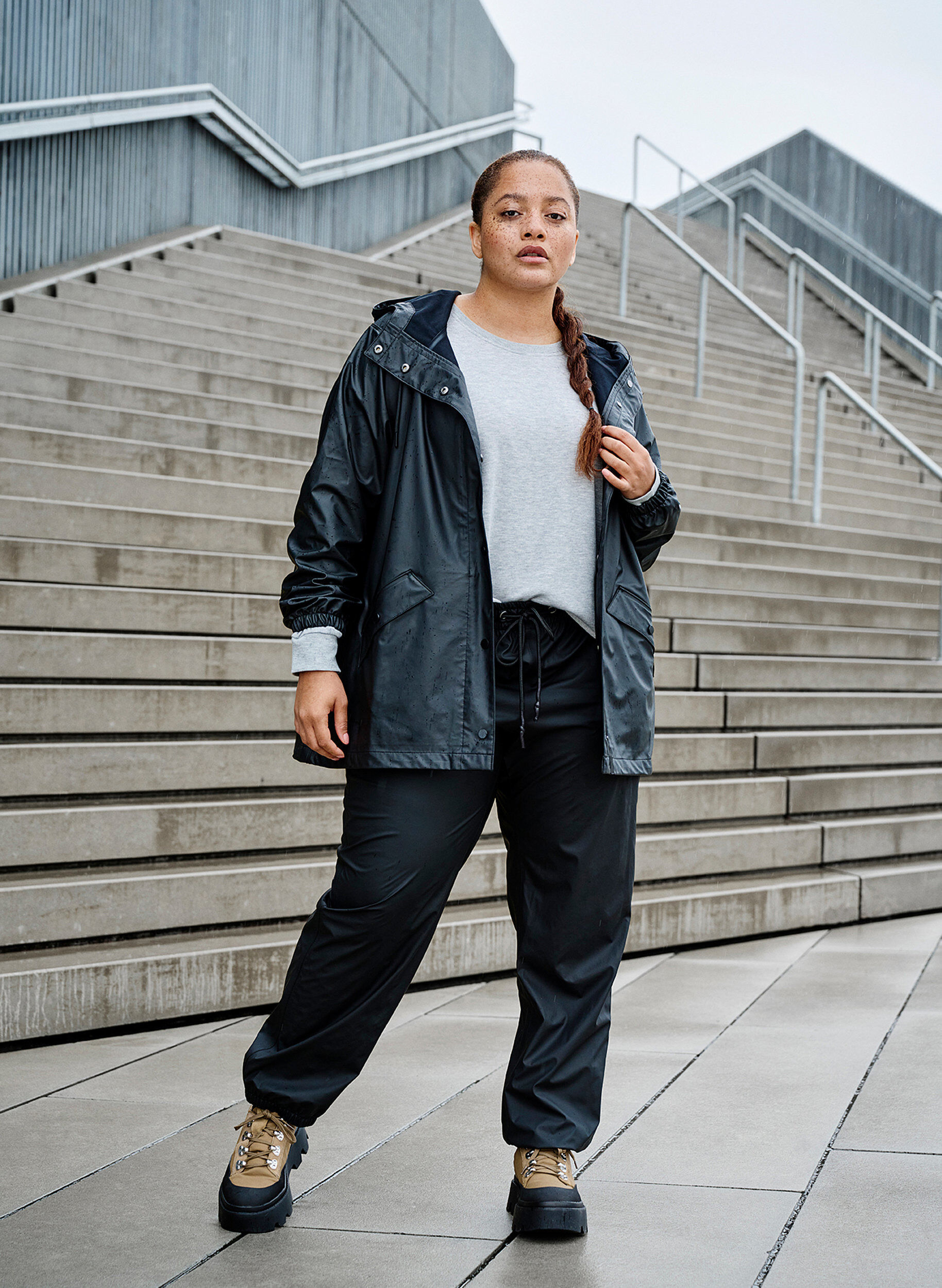 Zizzi Regnbukser med tapede s&oslash;mme, Black, Image image number 0