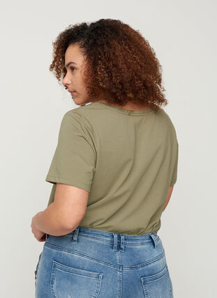 Basis t-shirt med v-hals, Deep Lichen Green, Model image number 1