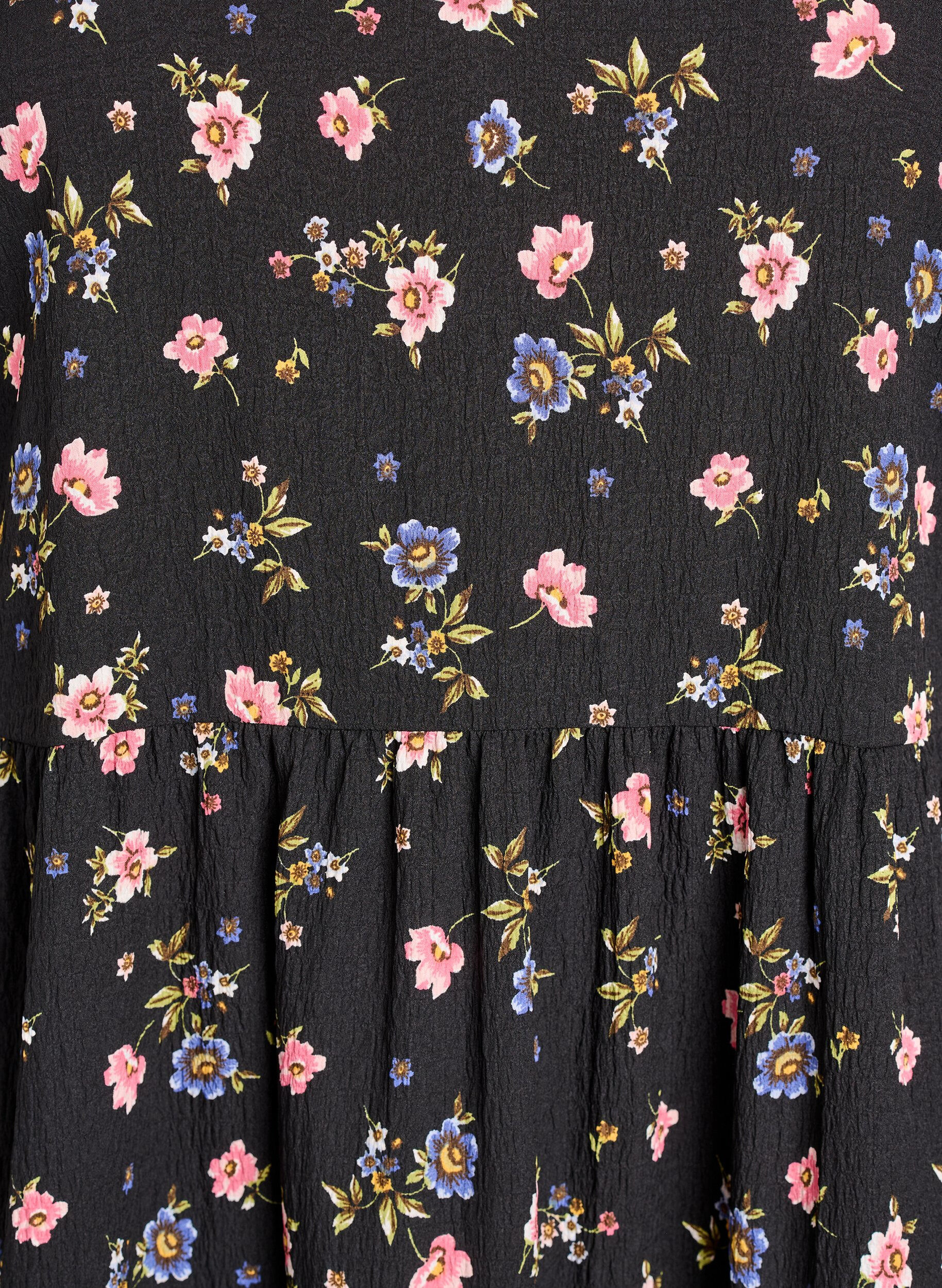 ZizziAnkellang kjole med korte &aelig;rmer og volantlag, Sort, Packshot image number 2