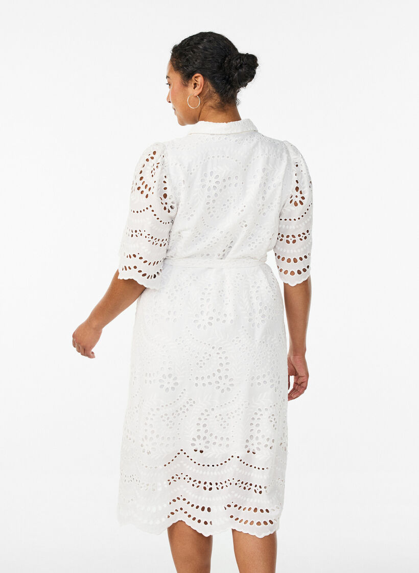 Skjortekjole i broderie anglaise med bindeb&aelig;lte, Hvid, Model image number 2