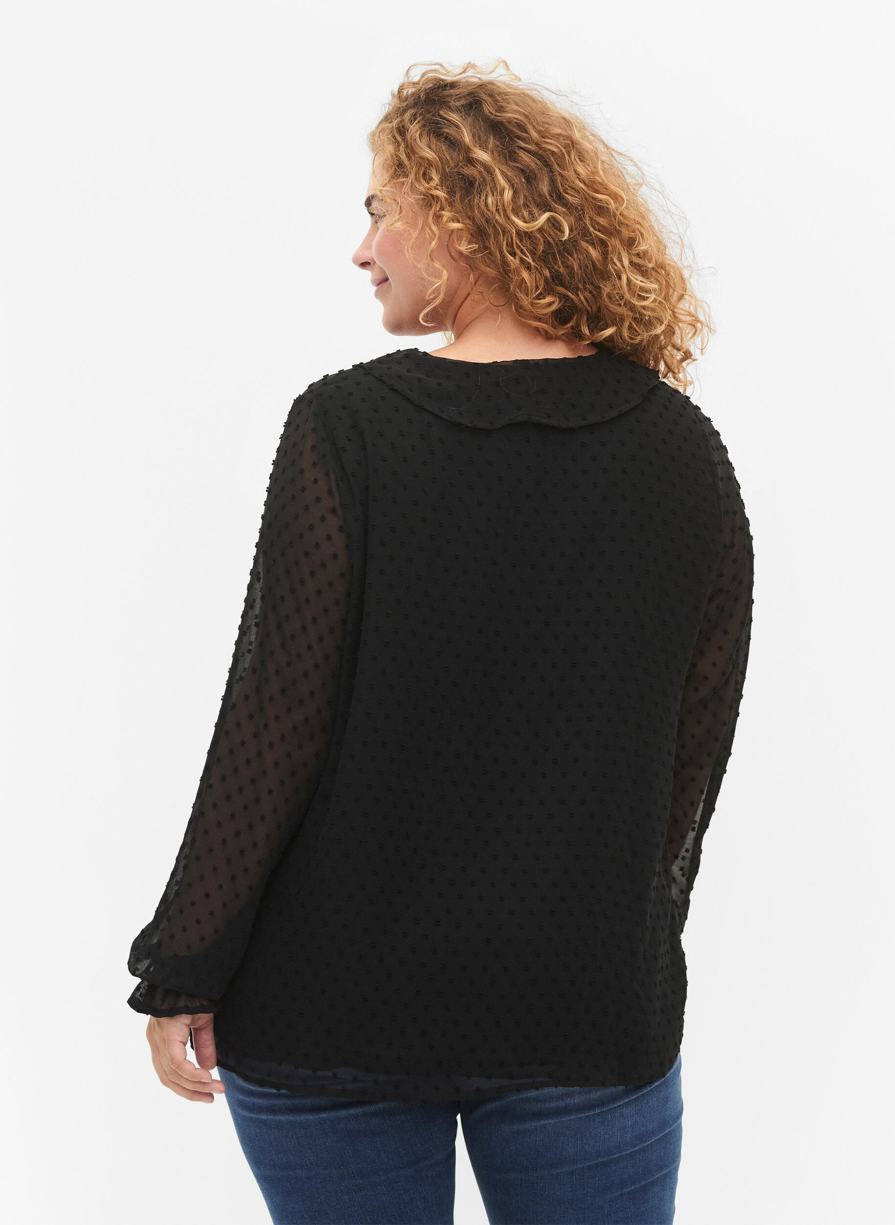 Zizzi Bluse med fl&aelig;ser og prikket tekstur, Black, Model image number 1