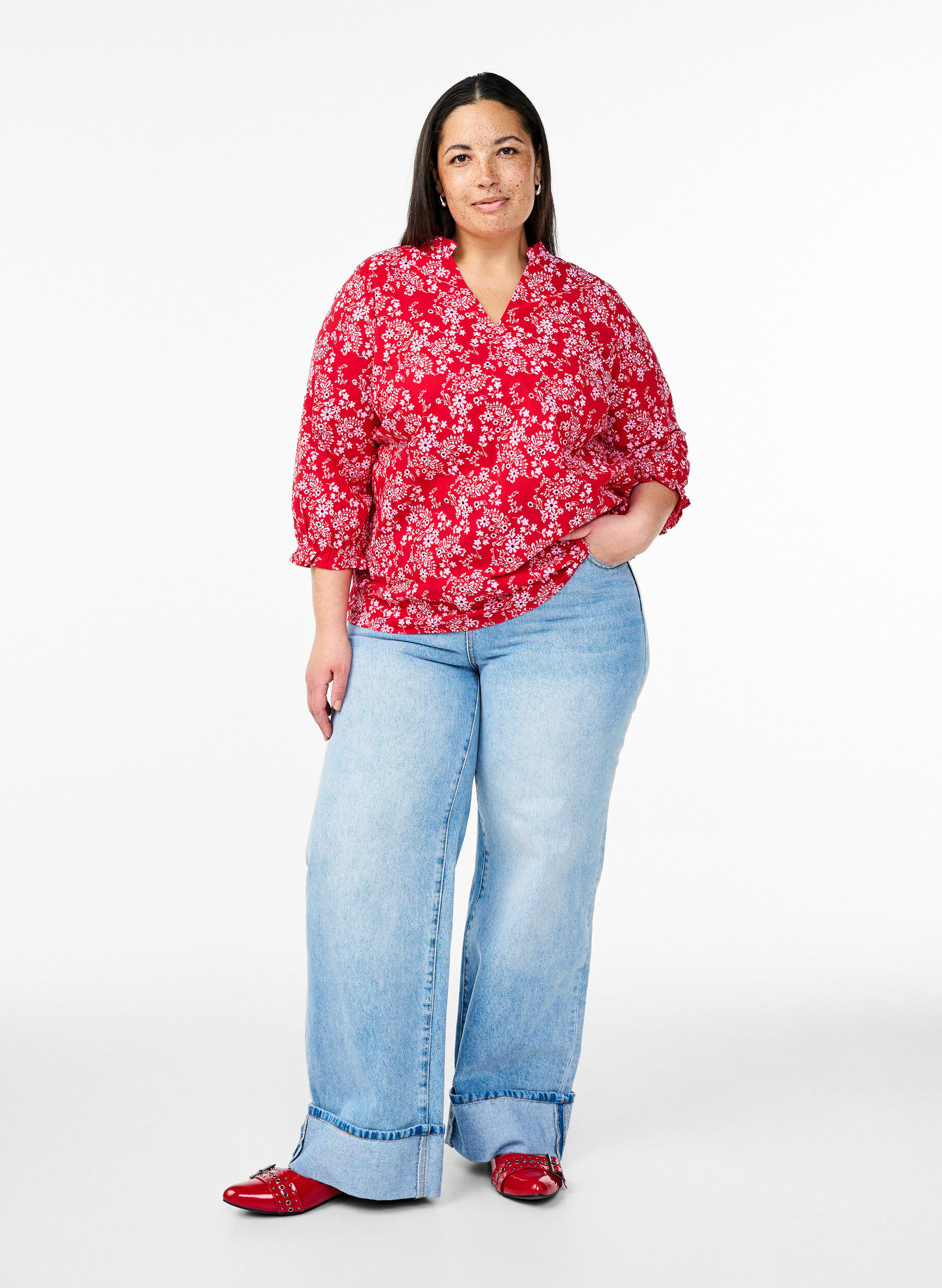 Zizzi Bluse i bomuld med blomsterprint, R&oslash;d, Model image number 1