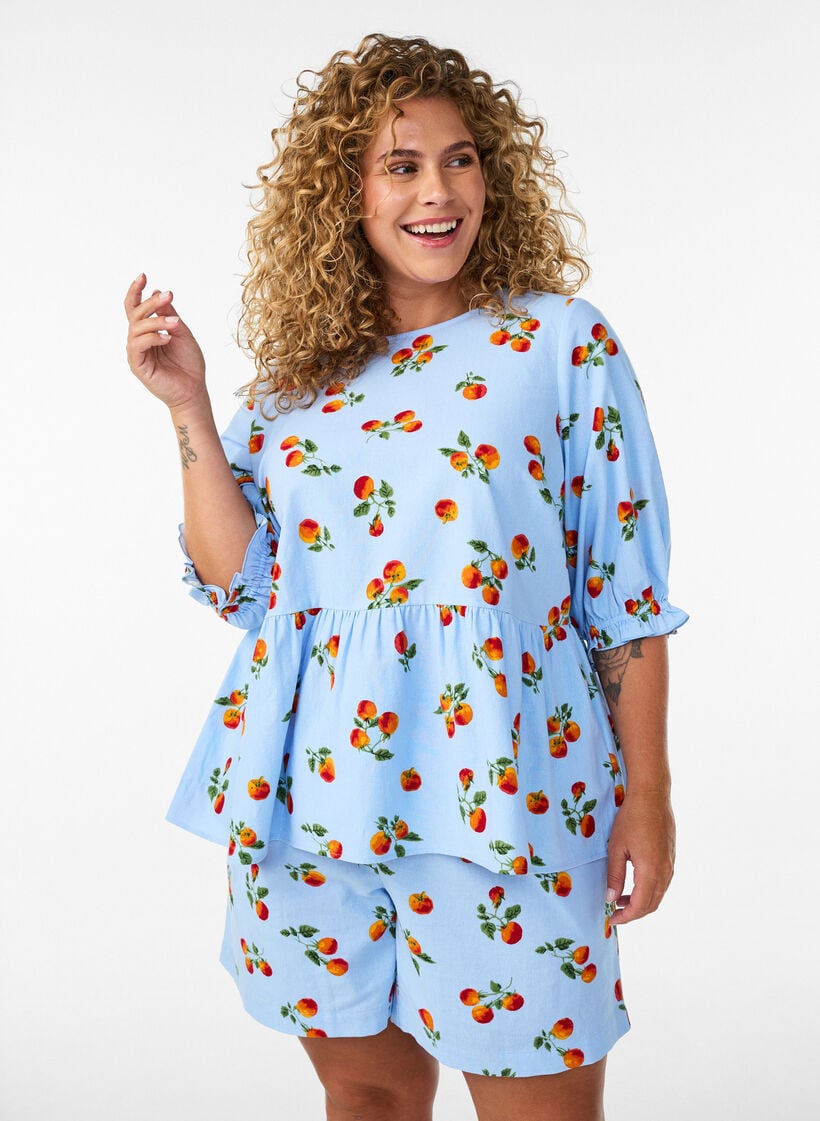 Shorts i bomuld med tomatprint og h&oslash;j talje, Bl&aring;, Model image number 3