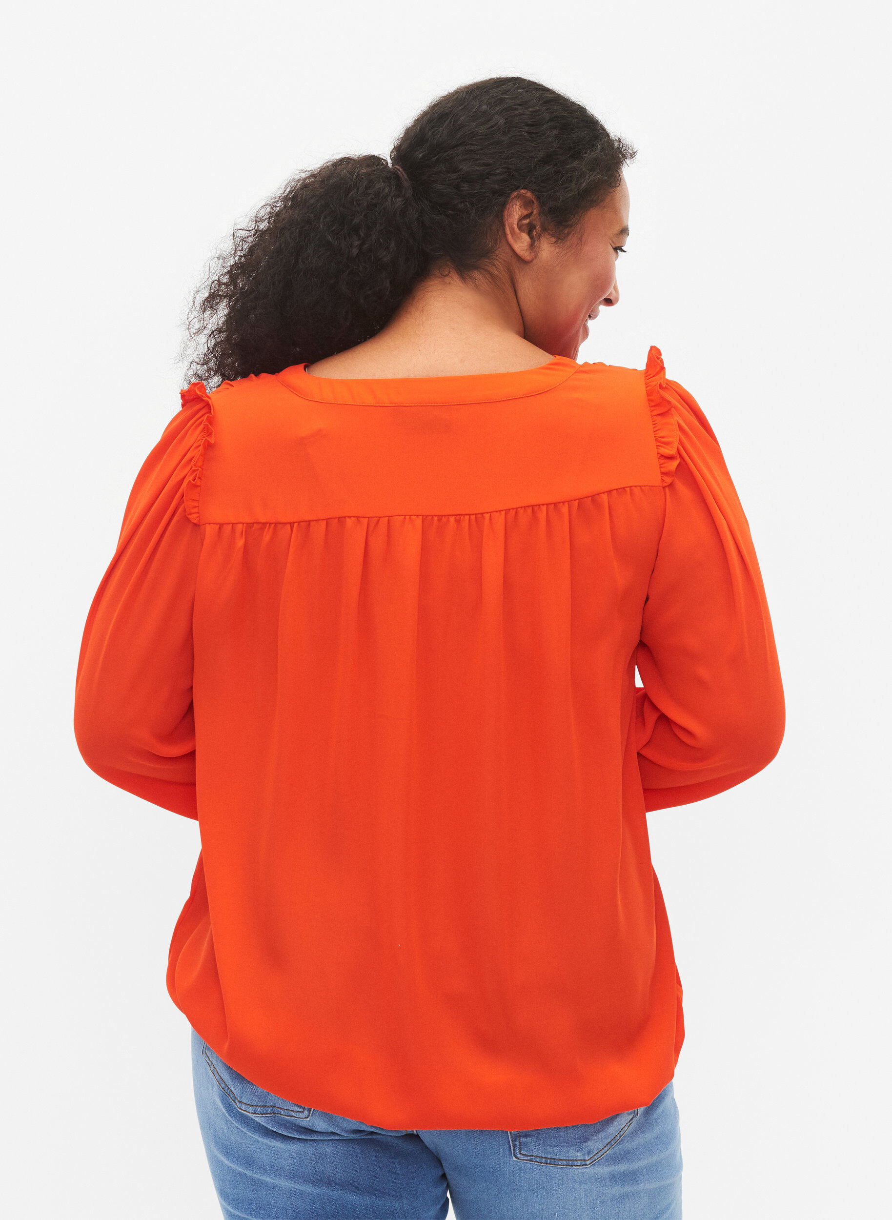 Zizzi Lang&aelig;rmet bluse med fl&aelig;sedetaljer, Orange.com, Model image number 1