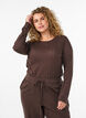 Natbluse i &oslash;kologisk bomuld med hulm&oslash;nster, Brun, Model image number 0
