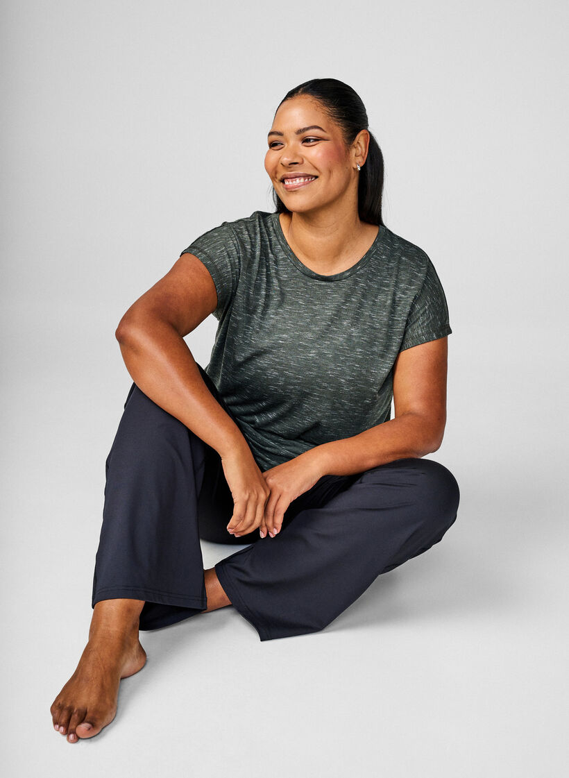 Løs trænings t-shirt med korte ærmer, Grøn, Image image number 0