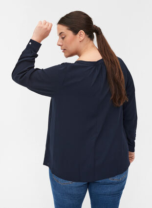Langærmet bluse med v-udskæring og knapper, Navy Blazer, Model image number 1