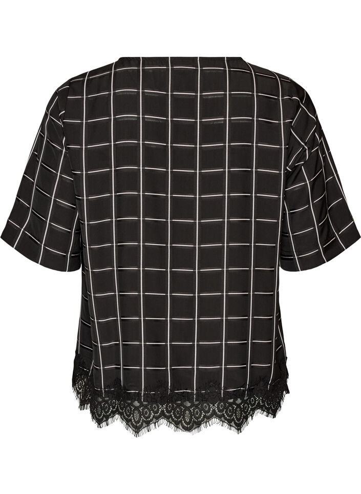Ternet bluse med blondekant og albuelange &aelig;rmer, Sort, Packshot image number 1