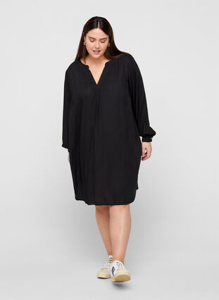 Langærmet kjole i viskose, Black, Model image number 2