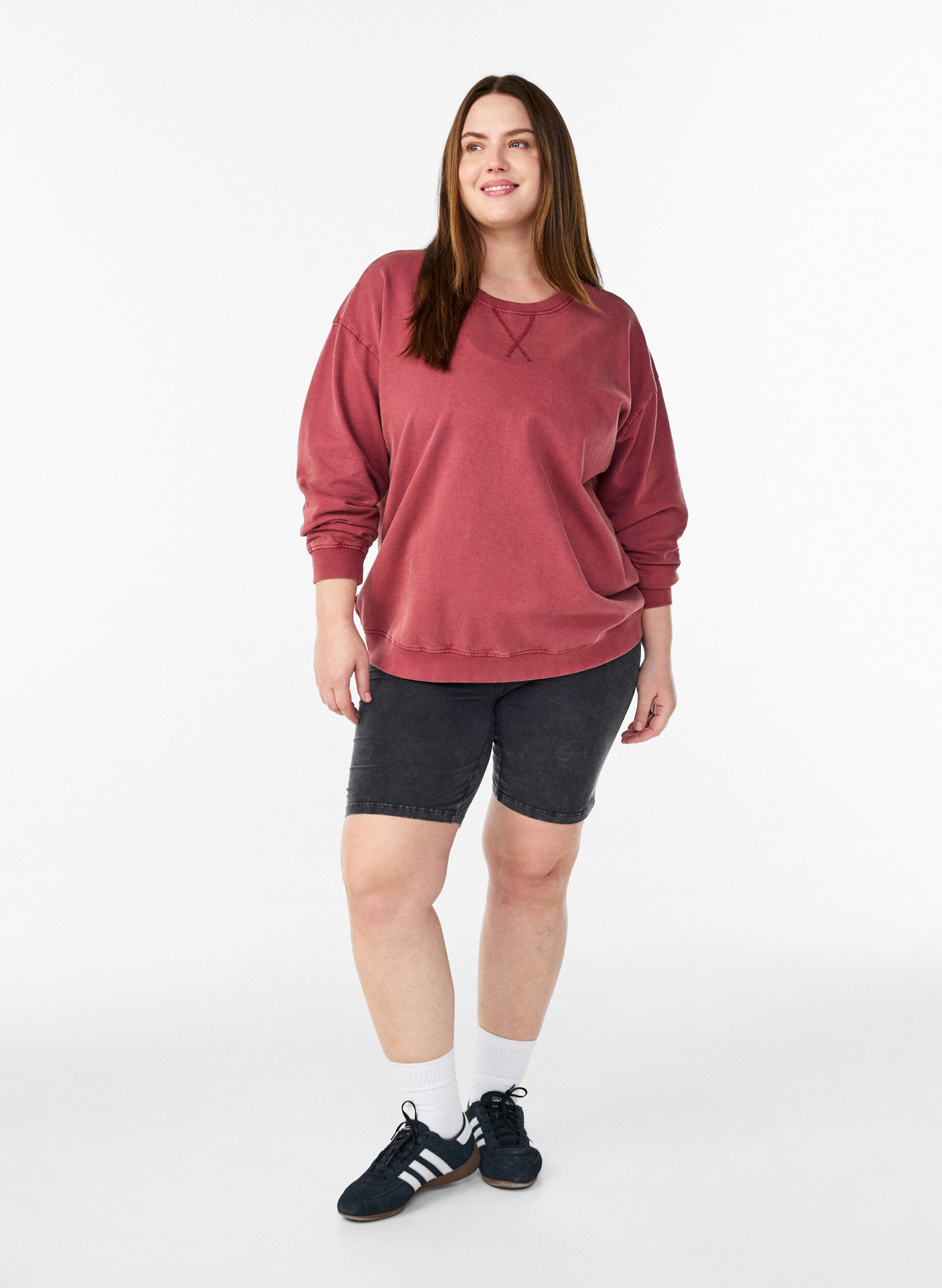 Zizzi L&oslash;s sweatshirt med washed look, R&oslash;d, Model image number 1