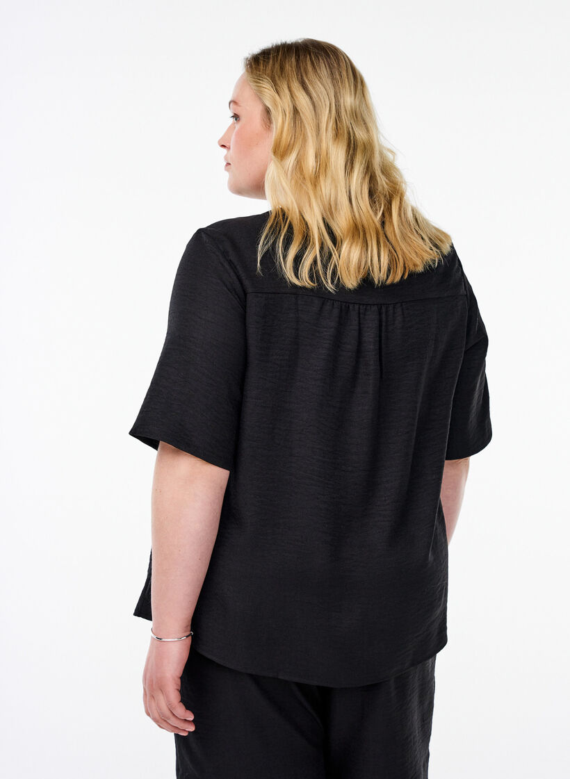 Skjortebluse med v-hals og korte &aelig;rmer, Sort, Model image number 2