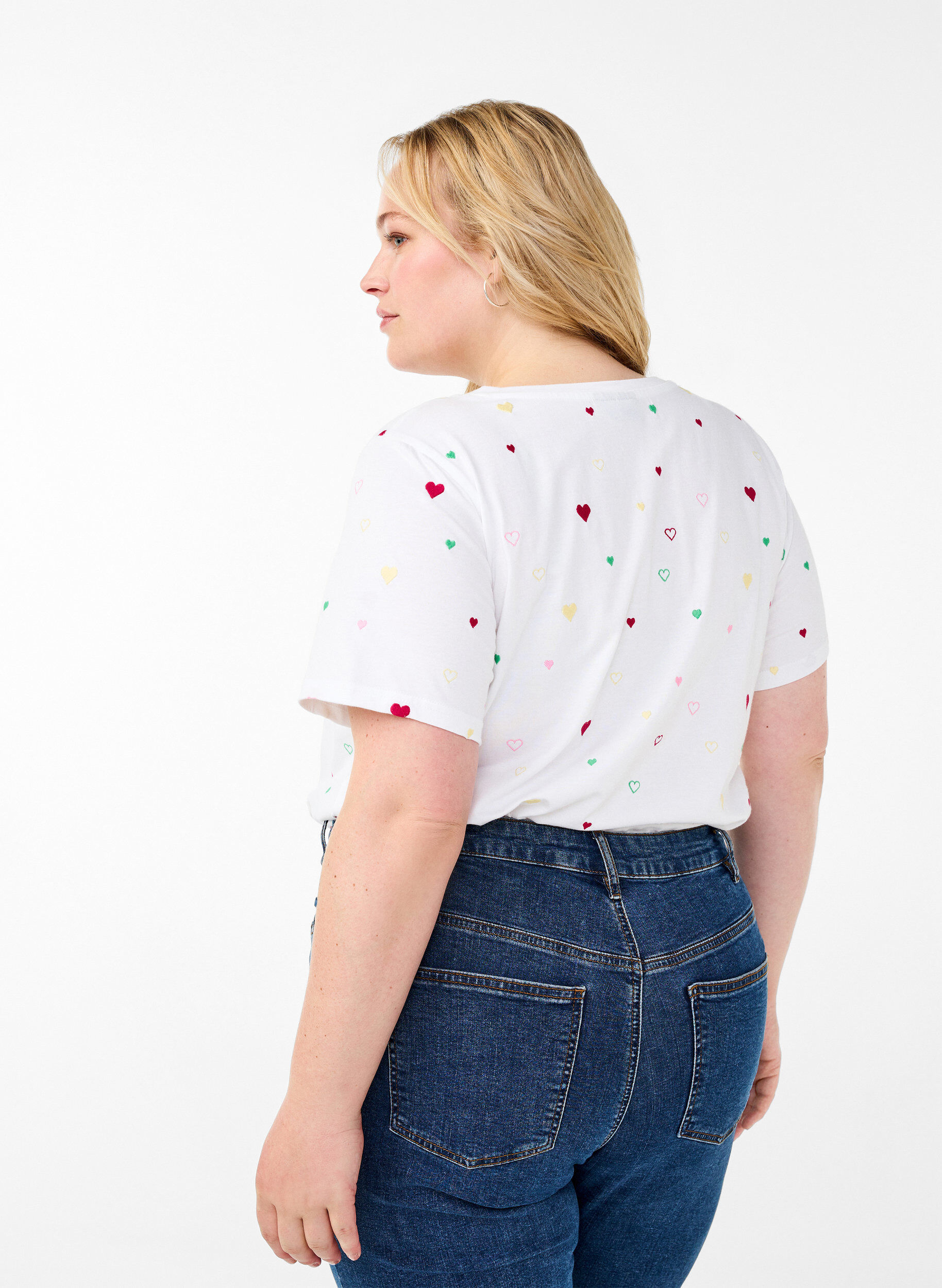 Zizzi T-shirt i &oslash;kologisk bomuld med hjerter., White Heart Emb., Model image number 1