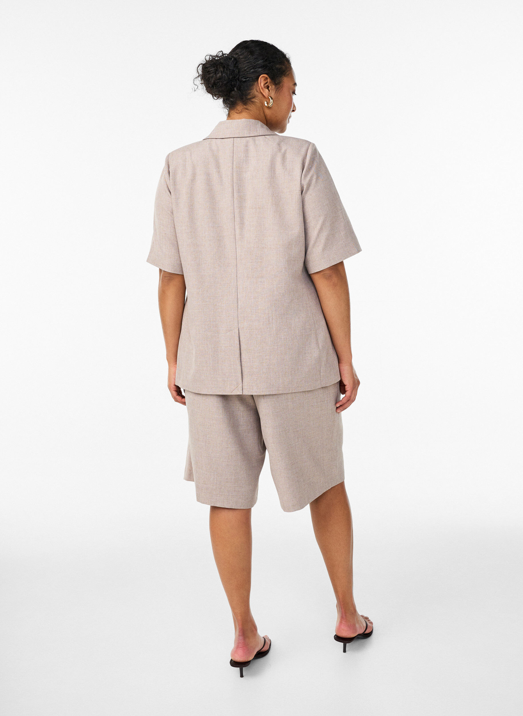 ZizziL&oslash;se bermudashorts med h&oslash;j talje, Brun, Model image number 1