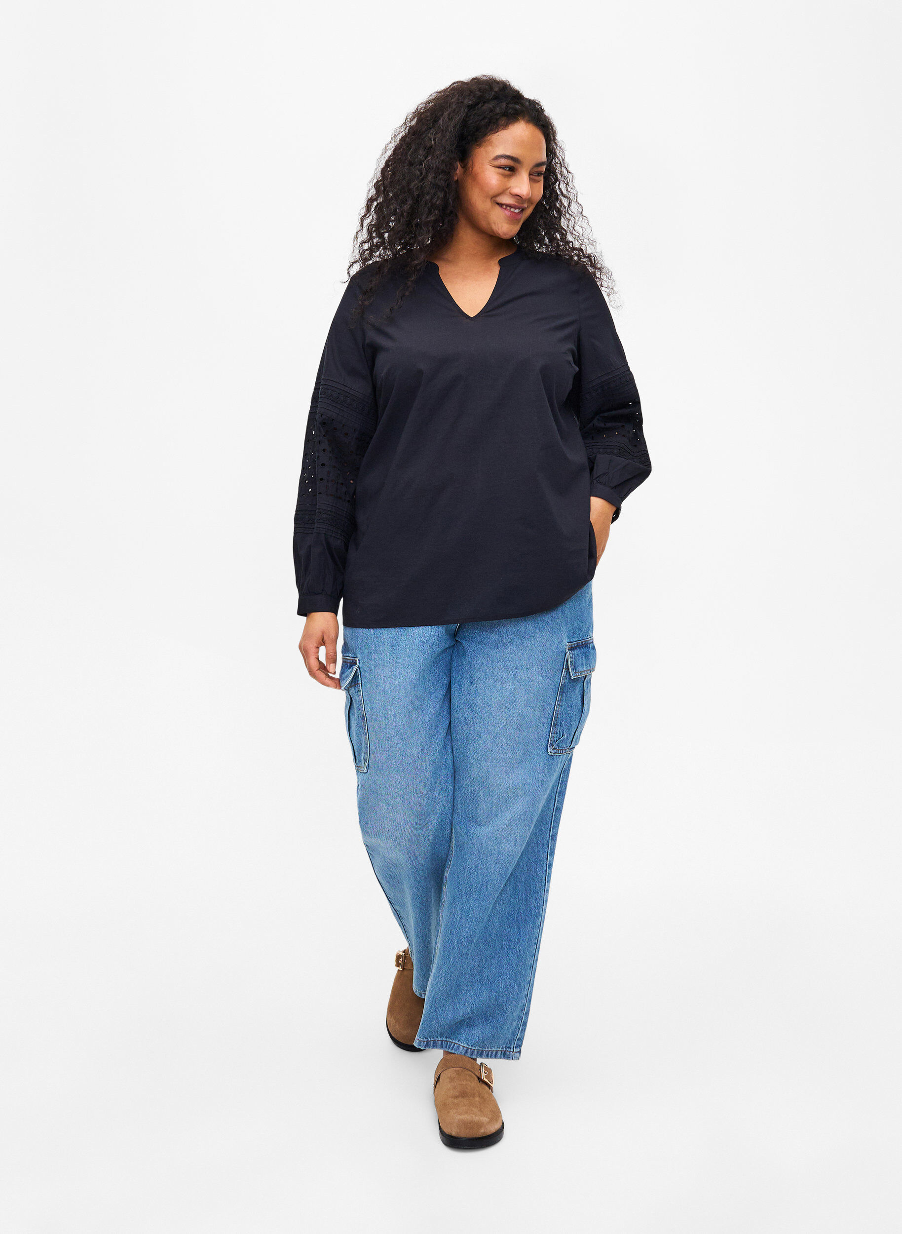 Zizzi Bluse med lange &aelig;rmer og dekorative detaljer, Black, Model image number 3