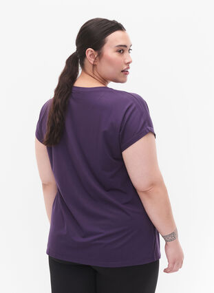 Kortærmet trænings t-shirt, Purple Plumeria, Model image number 1