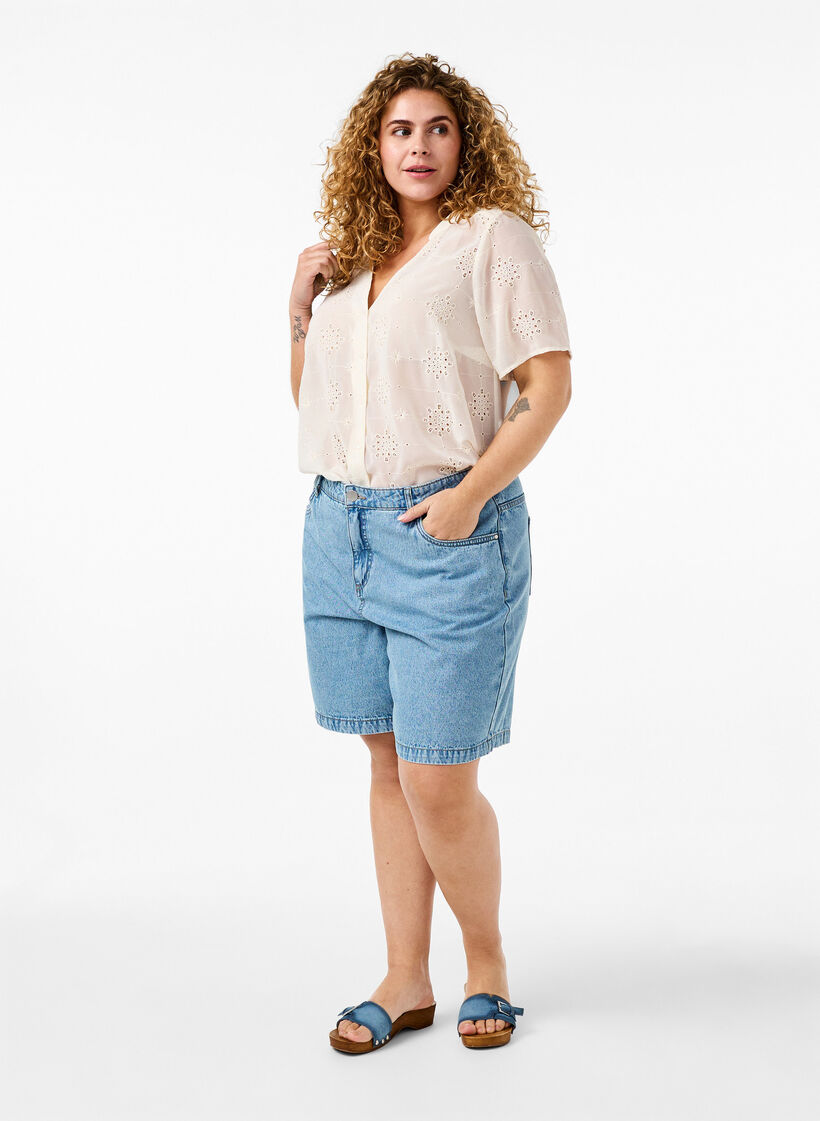 Kortærmet skjortebluse med broderi anglaise, Antique White, Model image number 2