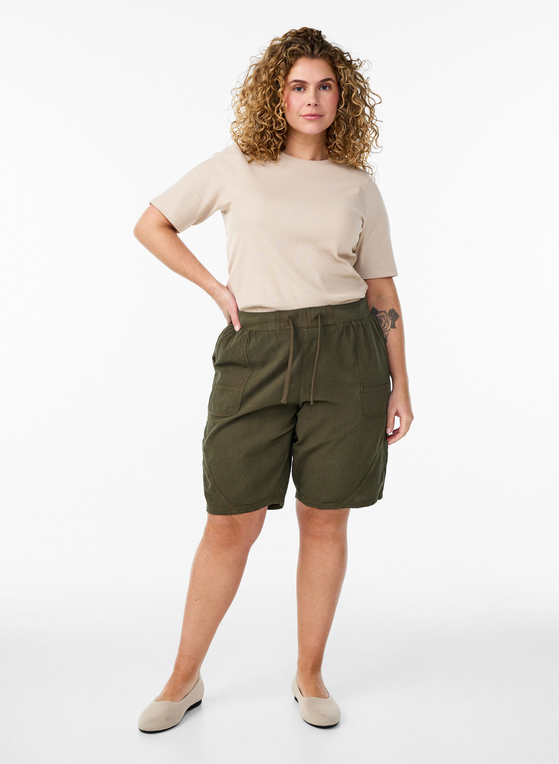 ZizziL&oslash;se shorts i bomuld med lommer, Gr&oslash;n, Model image number 1