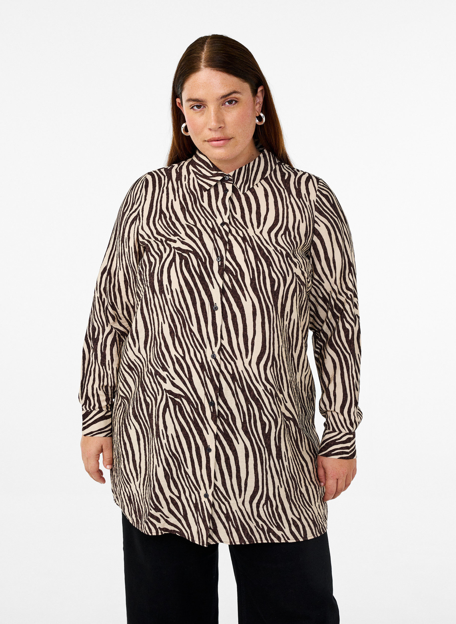 Zizzi Lang skjorte med leopardprint, Brun, Model image number 0