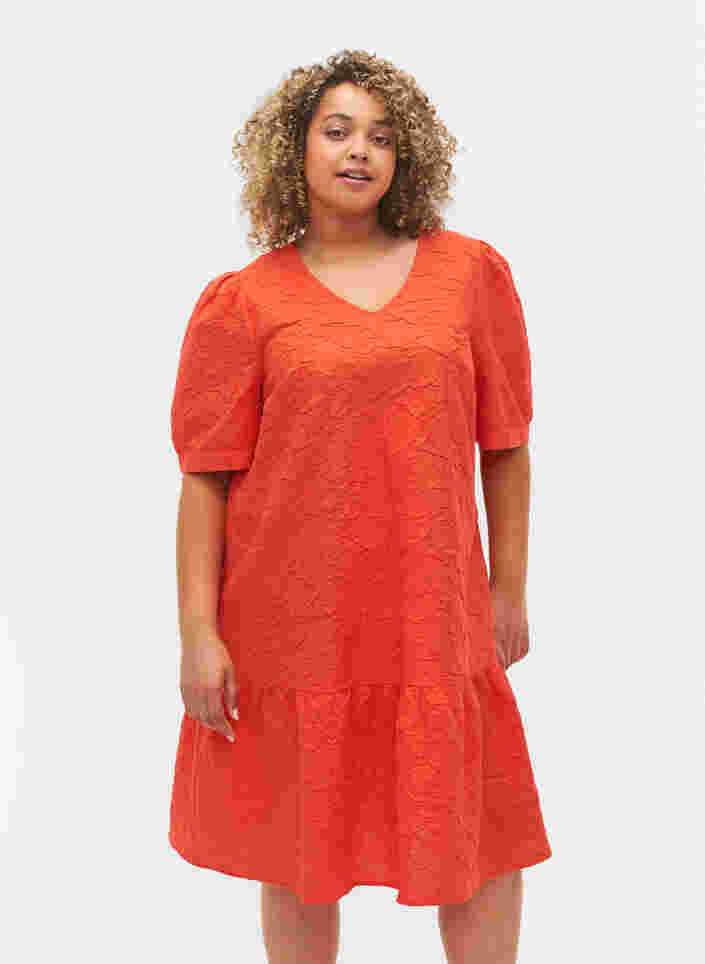 Struktureret kjole med korte pufærmer, Mandarin Red, Model