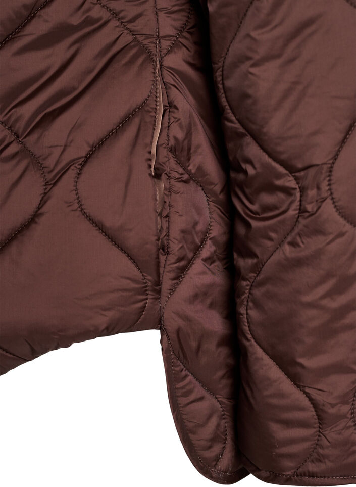 Quiltet jakke med trykknapper og rund hals, Brun, Packshot image number 3