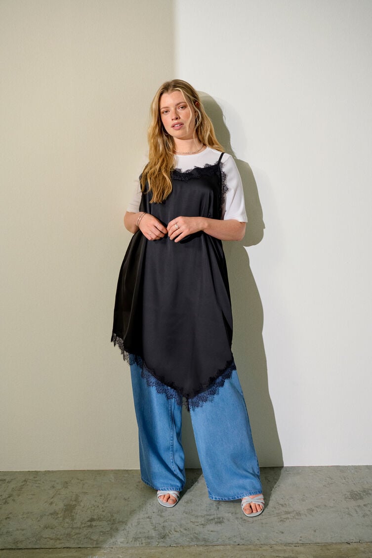 Blonde kjole look, , Model