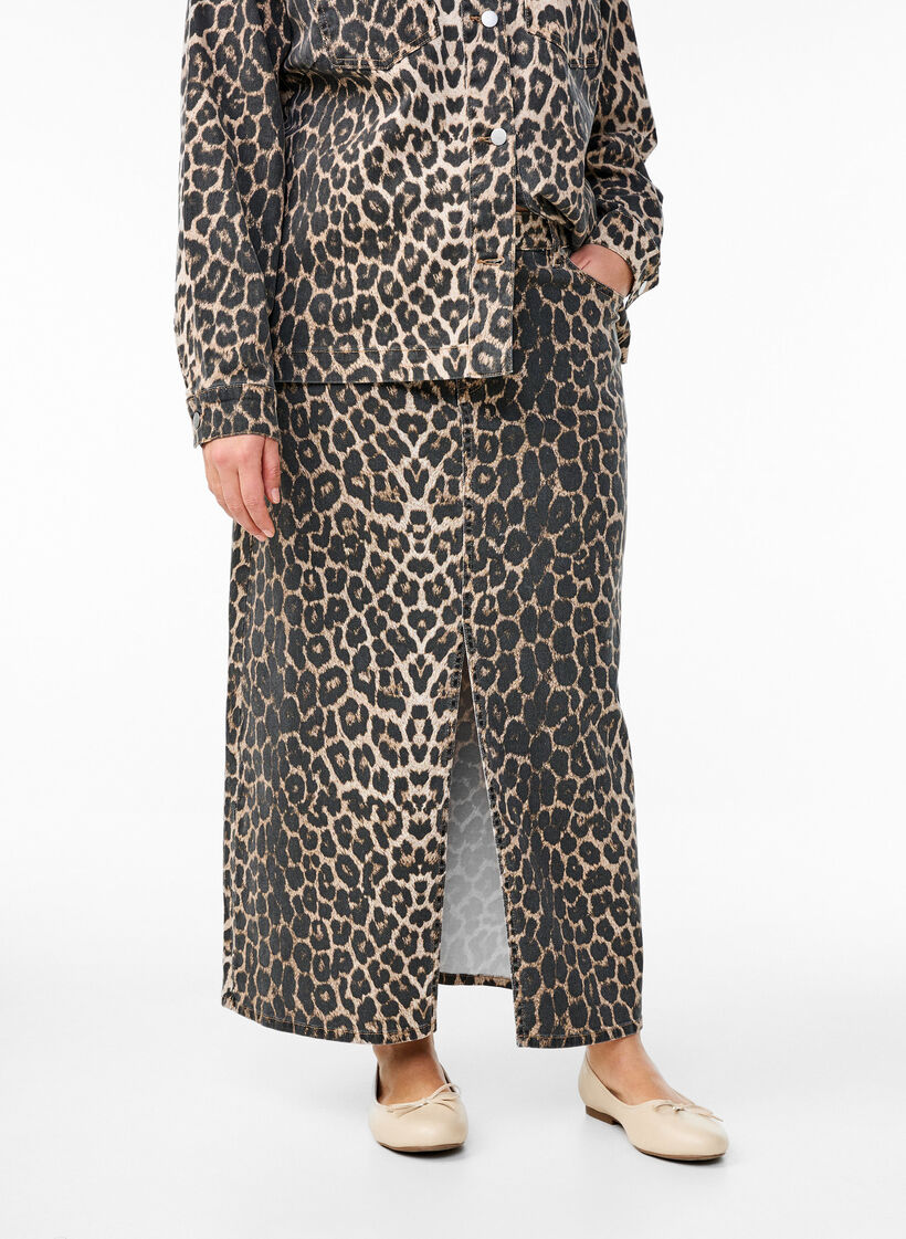 Maxinederdel med leopardprint og frontslids, Leo AOP, Model image number 2
