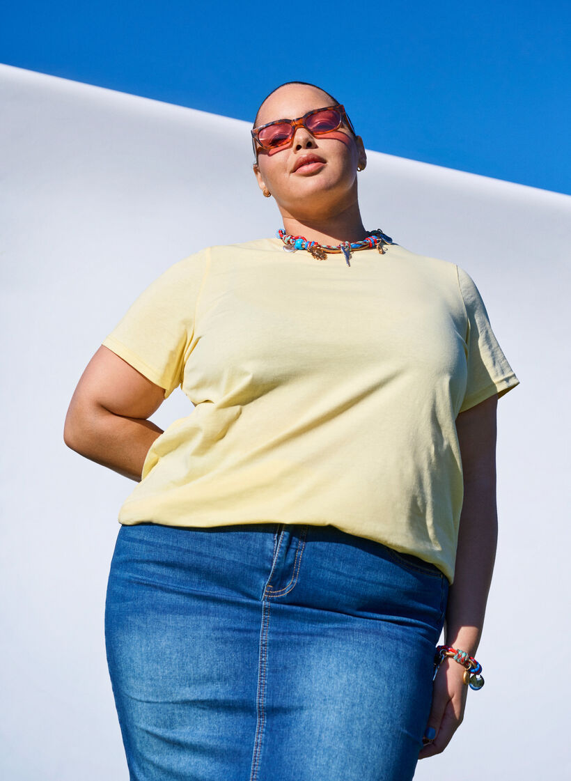 Basis t-shirt i bomuld med rund hals , Gul, Image image number 0