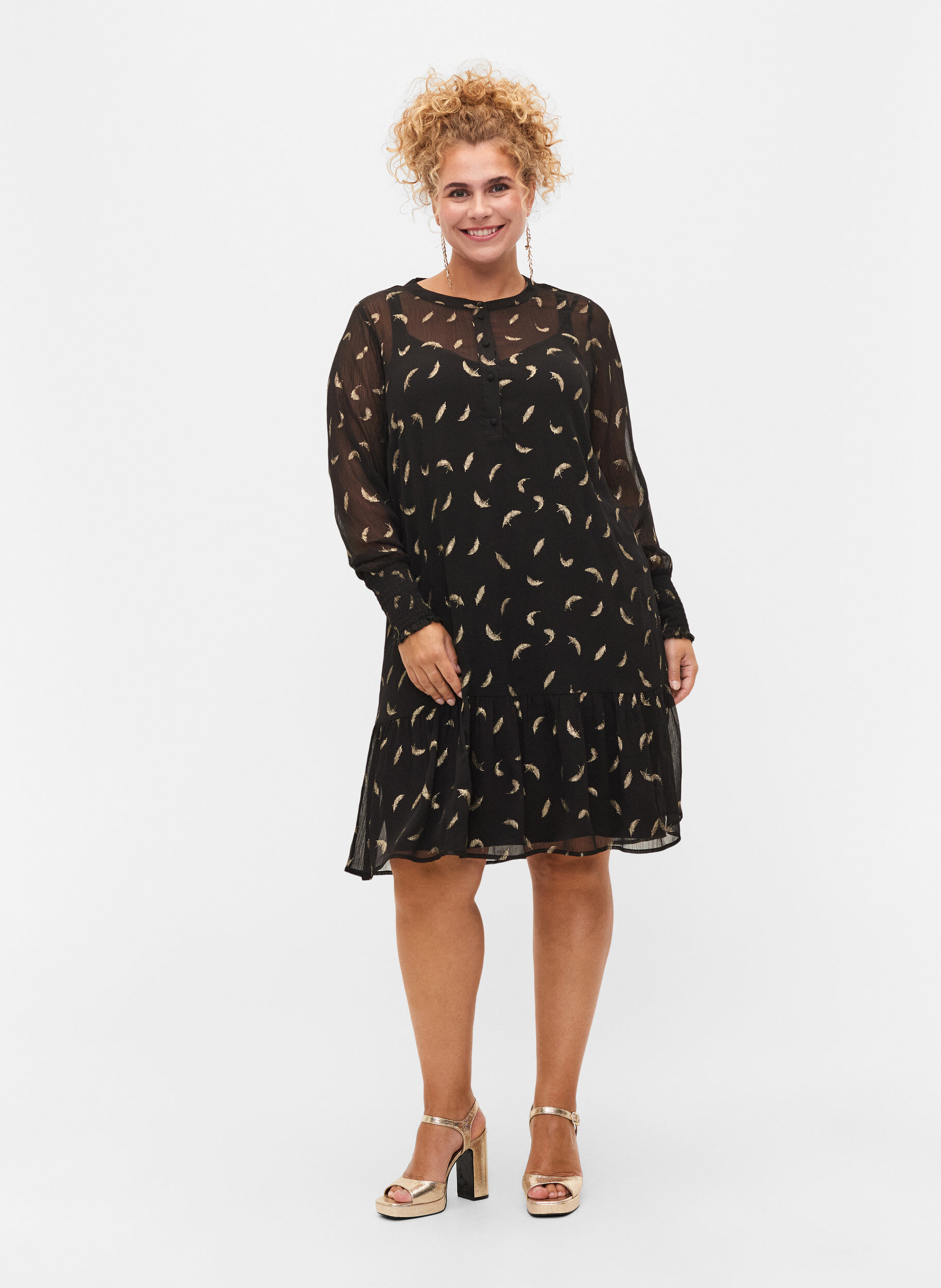 Zizzi Kjole med a-shape og smock, Black, Model image number 2