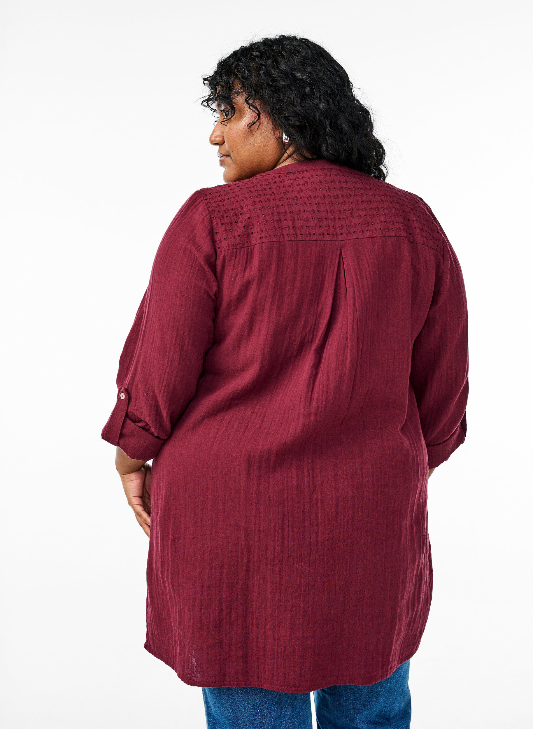 Zizzi Tunika i bomuldsmusselin med broderi anglaise, M&oslash;rk Bordeaux, Model image number 2