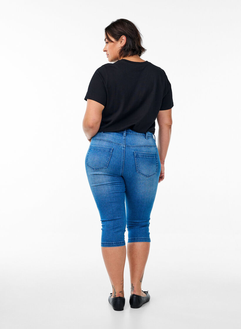 H&oslash;jtaljede Amy capri jeans med super slim fit, Bl&aring;, Model image number 1