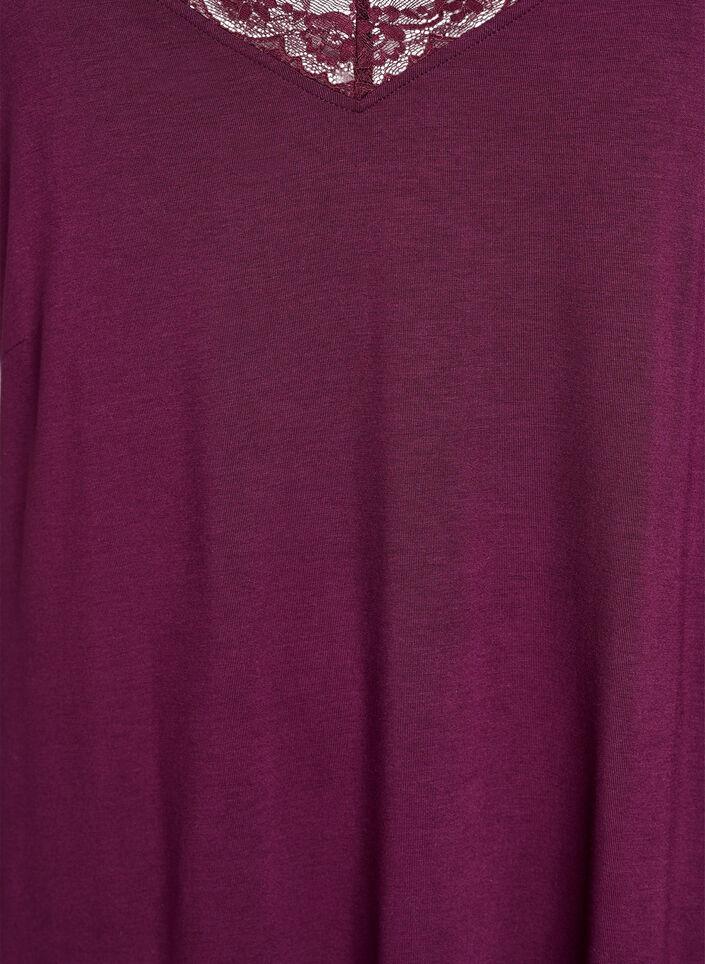 Natkjole med blondekant i viskose, M&oslash;rk Bordeaux, Packshot image number 2