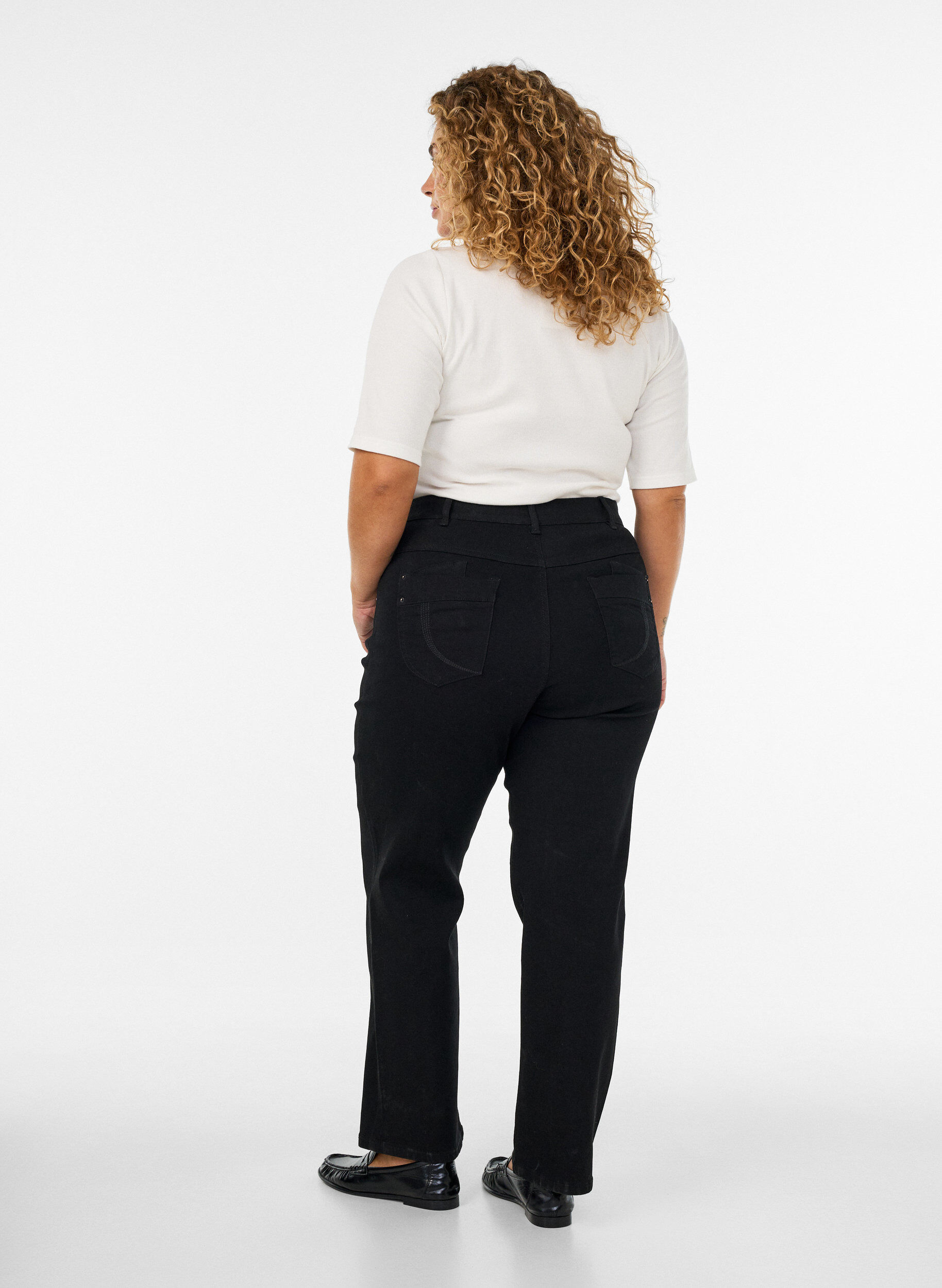 ZizziRegular fit Gemma jeans med h&oslash;j talje, Sort, Model image number 1